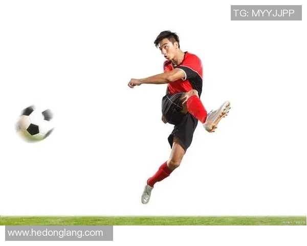 模仿足球明星奔跑姿势训练技巧提升速度与灵活性的方法