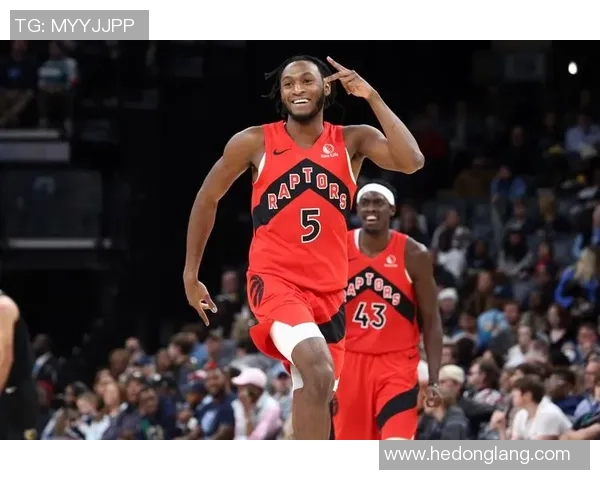 足球与NBA星耀之路:跨界运动员如何在两个世界闪耀光芒 足球与NBA星耀之路:跨界运动员如何在两个世界闪耀光芒